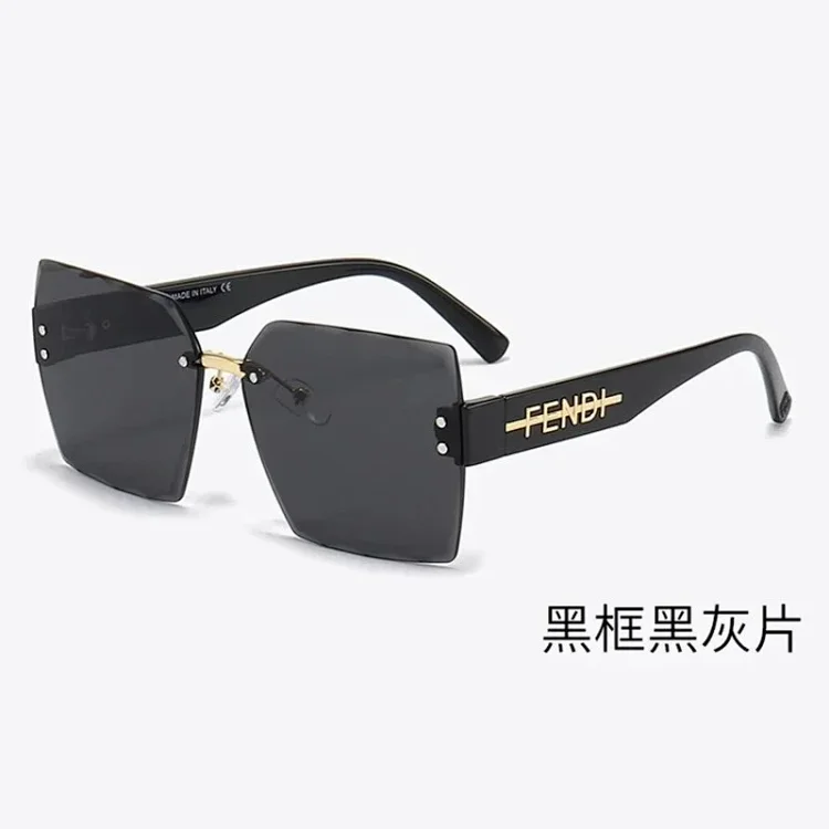 Fendi Square Sunglasses Black Mise