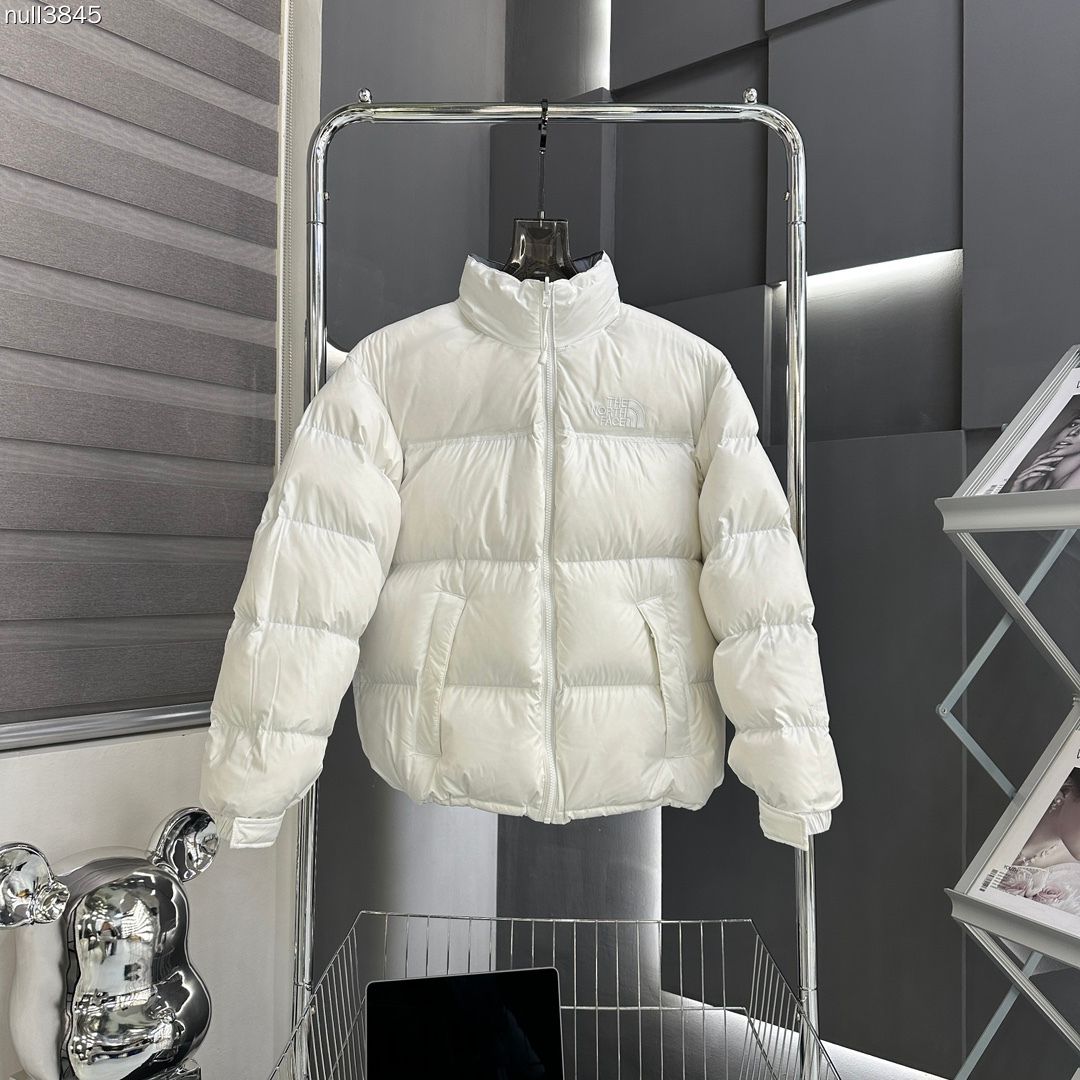 The North Face 90s Retro White Duck Down Jacket - 2023 Edition