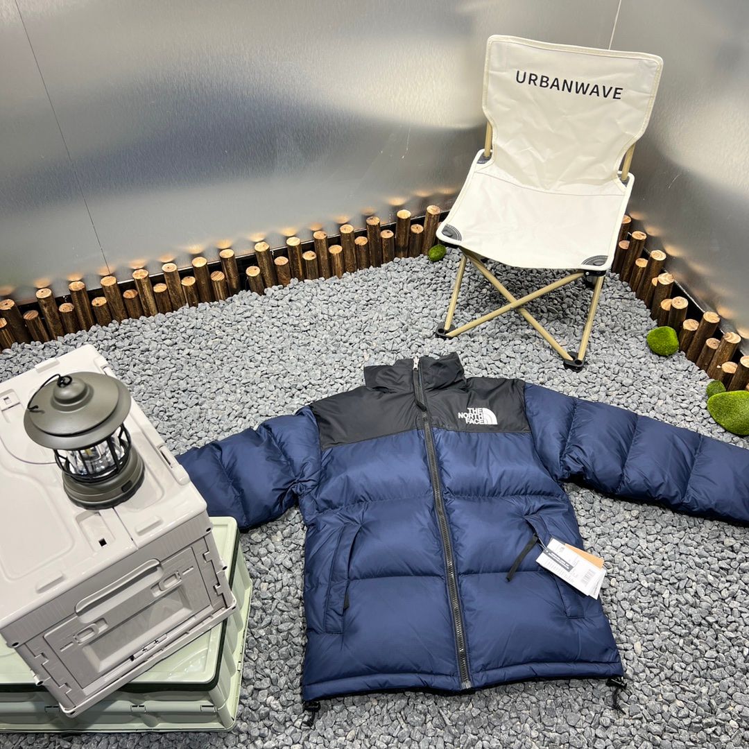 The North Face All-White Outdoor Winter Shell Jacket